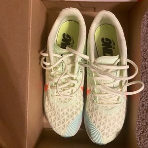 BRAND NEW Nike Zoom Rival Waffle 5